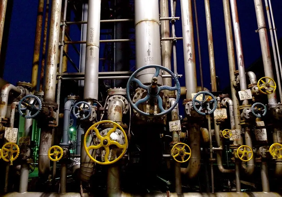 Industrial pipework and valves